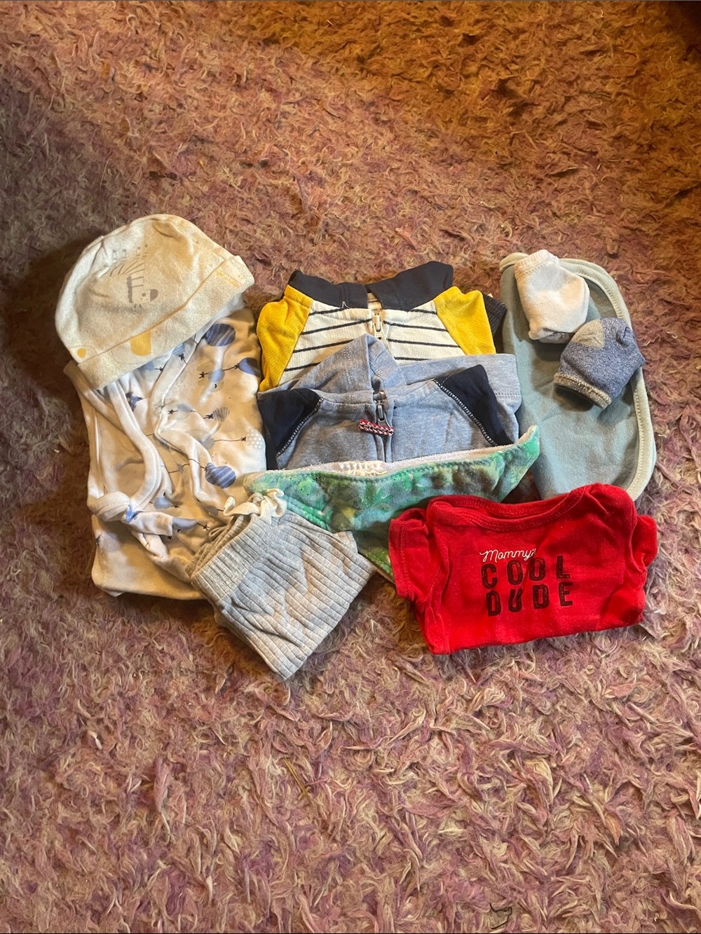 Newborn clothing bundle